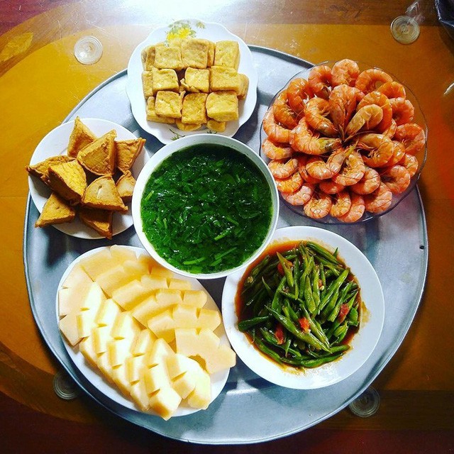  Ung thư tự chết nhờ kiêng thịt sữa, đường bột, lý thuyết này có gì mà khiến hàng triệu bệnh nhân và người thân mù quáng tin tưởng đến thế? - Ảnh 3.