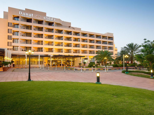 Trước trận quyết đấu Yemen, tuyển Việt Nam chuyển tới ở resort sang chảnh bậc nhất UAE - Ảnh 1. Trước trận quyết đấu Yemen, tuyển Việt Nam chuyển tới ở resort sang chảnh bậc nhất UAE - Ảnh 1.