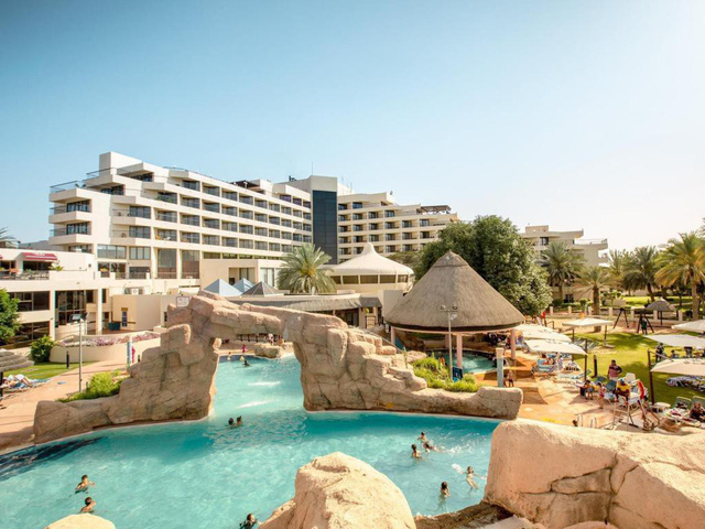 Trước trận quyết đấu Yemen, tuyển Việt Nam chuyển tới ở resort sang chảnh bậc nhất UAE - Ảnh 2. Trước trận quyết đấu Yemen, tuyển Việt Nam chuyển tới ở resort sang chảnh bậc nhất UAE - Ảnh 2.