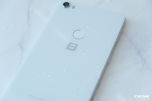 So sánh Vsmart Active 1 và Bphone 3: Smartphone Việt nào đáng mua hơn? - Ảnh 14. So sánh Vsmart Active 1 và Bphone 3: Smartphone Việt nào đáng mua hơn? - Ảnh 14.