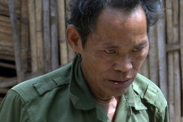 Kỳ lạ bản nát - nơi đàn ông uống rượu thay cơm, say sưa tối ngày - Ảnh 8. Kỳ lạ bản nát - nơi đàn ông uống rượu thay cơm, say sưa tối ngày - Ảnh 8.