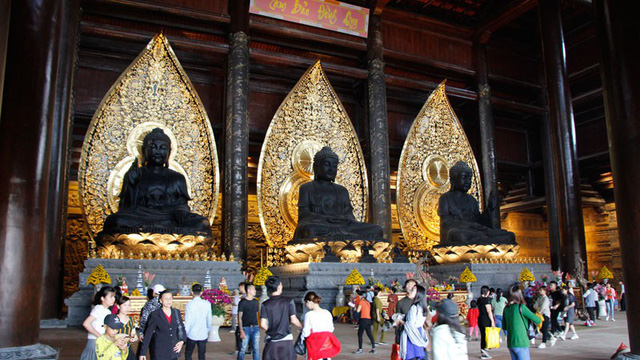 Đại gia ăn chay Xuân Trường: Doanh nhân kín tiếng rước xá lợi Phật, mua thiên thạch mặt trăng, xây ngôi chùa lớn nhất thế giới - Ảnh 4. Đại gia ăn chay Xuân Trường: Doanh nhân kín tiếng rước xá lợi Phật, mua thiên thạch mặt trăng, xây ngôi chùa lớn nhất thế giới - Ảnh 4.