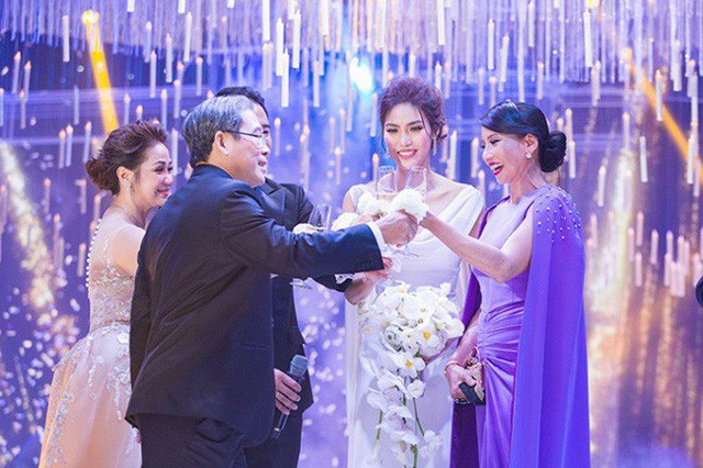 Làm dâu nhà đại gia, loạt mỹ nhân Việt đình đám được mẹ chồng đối xử thế nào? - Ảnh 4. Làm dâu nhà đại gia, loạt mỹ nhân Việt đình đám được mẹ chồng đối xử thế nào? - Ảnh 4.