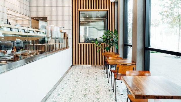 Chẳng có chỗ nào để ăn, 3 chàng sinh viên lập startup bán salad, trở thành chuỗi nhà hàng fast-food lành mạnh trị giá 1 tỷ đô - Ảnh 3. Chẳng có chỗ nào để ăn, 3 chàng sinh viên lập startup bán salad, trở thành chuỗi nhà hàng fast-food lành mạnh trị giá 1 tỷ đô - Ảnh 3.