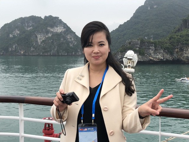 Nữ ca sĩ nổi tiếng Triều Tiên tháp tùng Chủ tịch Kim Jong Un tới Việt Nam quyền lực cỡ nào? - Ảnh 1. Nữ ca sĩ nổi tiếng Triều Tiên tháp tùng Chủ tịch Kim Jong Un tới Việt Nam quyền lực cỡ nào? - Ảnh 1.