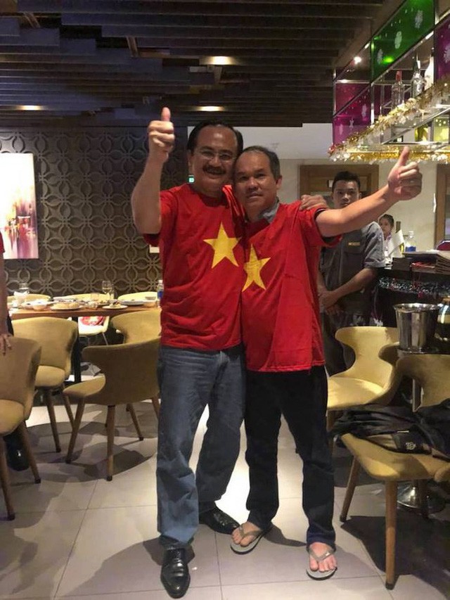 Đặng Lê Nguyên Vũ khiến số đông ngả mũ vì đôi giày 75 nghìn đồng và chuyện đại gia Việt giản dị tới khó có thể ngờ: Càng đỉnh cao, càng khác biệt - Ảnh 3. Đặng Lê Nguyên Vũ khiến số đông ngả mũ vì đôi giày 75 nghìn đồng và chuyện đại gia Việt giản dị tới khó có thể ngờ: Càng đỉnh cao, càng khác biệt - Ảnh 3.