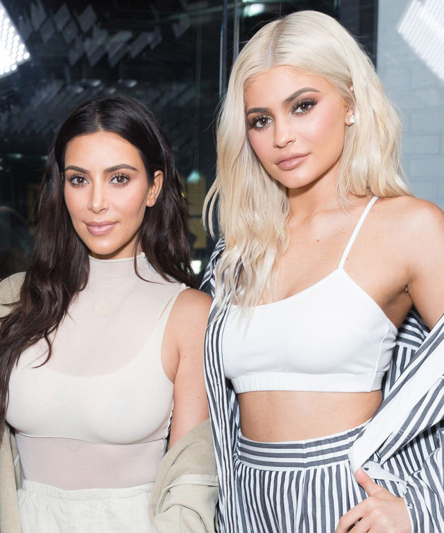 Kylie Jenner, em gái cô Kim siêu vòng 3, nữ tỷ phú tự thân trẻ nhất mọi thời đại của Forbes: Năm 30 tuổi tôi muốn có gia đình nhỏ, cùng về quê nuôi gà - Ảnh 4. Kylie Jenner, em gái cô Kim siêu vòng 3, nữ tỷ phú tự thân trẻ nhất mọi thời đại của Forbes: Năm 30 tuổi tôi muốn có gia đình nhỏ, cùng về quê nuôi gà - Ảnh 4.