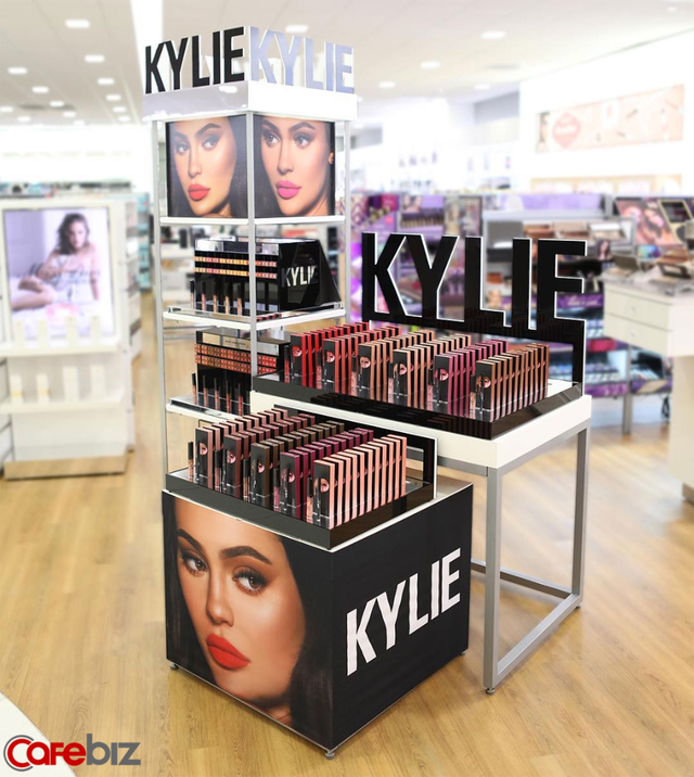 Kylie Jenner, em gái cô Kim siêu vòng 3, nữ tỷ phú tự thân trẻ nhất mọi thời đại của Forbes: Năm 30 tuổi tôi muốn có gia đình nhỏ, cùng về quê nuôi gà - Ảnh 2. Kylie Jenner, em gái cô Kim siêu vòng 3, nữ tỷ phú tự thân trẻ nhất mọi thời đại của Forbes: Năm 30 tuổi tôi muốn có gia đình nhỏ, cùng về quê nuôi gà - Ảnh 2.