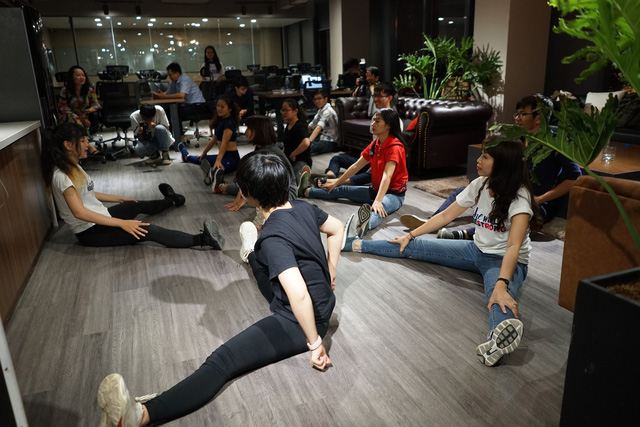 Cô gái 8X chọn khởi nghiệp với mô hình thể thao cho phụ nữ, hướng đến những bà mẹ đơn thân có hoàn cảnh khó khăn - Ảnh 2. Cô gái 8X chọn khởi nghiệp với mô hình thể thao cho phụ nữ, hướng đến những bà mẹ đơn thân có hoàn cảnh khó khăn - Ảnh 2.