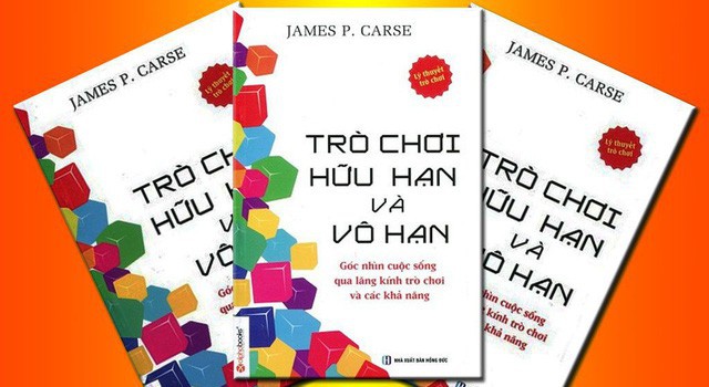 Từ kẻ núp bóng trong các bữa tiệc, chạy trốn khỏi đám đông đến nhà diễn thuyết truyền cảm hứng nổi tiếng, Simon Sinek tiết lộ: Tất cả là nhờ vào 2 cuốn sách này - Ảnh 2. Từ kẻ núp bóng trong các bữa tiệc, chạy trốn khỏi đám đông đến nhà diễn thuyết truyền cảm hứng nổi tiếng, Simon Sinek tiết lộ: Tất cả là nhờ vào 2 cuốn sách này - Ảnh 2.