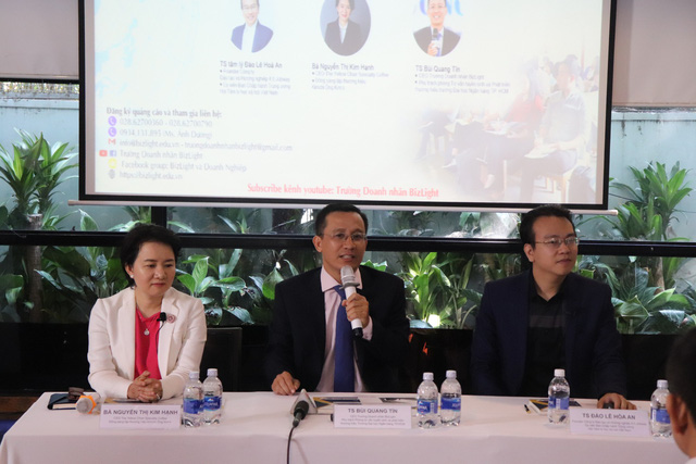 Tiến sĩ tâm lý Đào Lê Hòa An chỉ ra cách doanh nghiệp bán hàng: Phải tìm ra nỗi đau của khách hàng và “chích” đúng thuốc - Ảnh 2. Tiến sĩ tâm lý Đào Lê Hòa An chỉ ra cách doanh nghiệp bán hàng: Phải tìm ra nỗi đau của khách hàng và “chích” đúng thuốc - Ảnh 2.