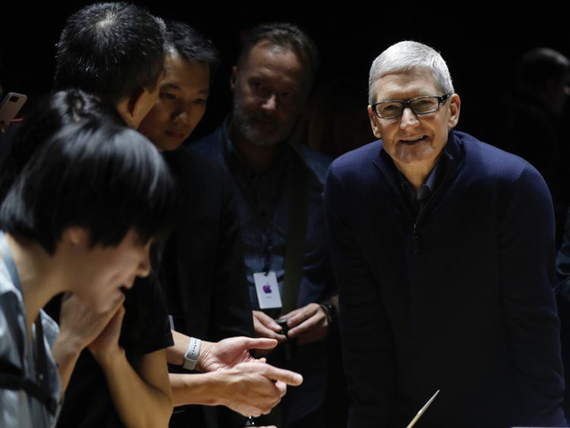 Điều hành công ty nghìn tỷ USD, Tim Cook cho rằng tiền bạc không tạo động lực cho mình, vẫn mua đồ lót giảm giá và muốn quyên góp hết tiền bạc sau khi trả học phí cho cháu trai - Ảnh 11. Điều hành công ty nghìn tỷ USD, Tim Cook cho rằng tiền bạc không tạo động lực cho mình, vẫn mua đồ lót giảm giá và muốn quyên góp hết tiền bạc sau khi trả học phí cho cháu trai - Ảnh 11.