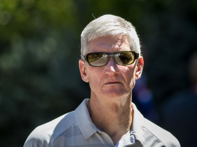 Điều hành công ty nghìn tỷ USD, Tim Cook cho rằng tiền bạc không tạo động lực cho mình, vẫn mua đồ lót giảm giá và muốn quyên góp hết tiền bạc sau khi trả học phí cho cháu trai - Ảnh 16. Điều hành công ty nghìn tỷ USD, Tim Cook cho rằng tiền bạc không tạo động lực cho mình, vẫn mua đồ lót giảm giá và muốn quyên góp hết tiền bạc sau khi trả học phí cho cháu trai - Ảnh 16.