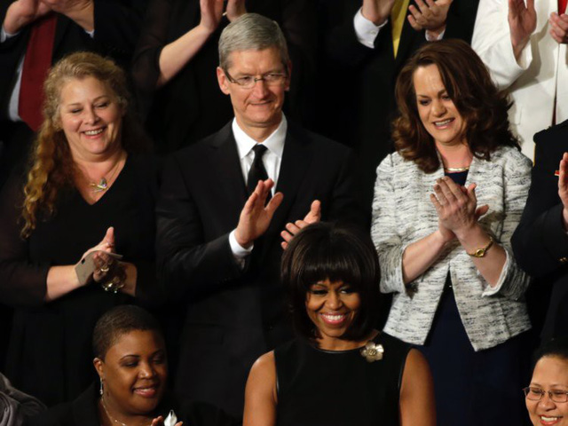 Điều hành công ty nghìn tỷ USD, Tim Cook cho rằng tiền bạc không tạo động lực cho mình, vẫn mua đồ lót giảm giá và muốn quyên góp hết tiền bạc sau khi trả học phí cho cháu trai - Ảnh 17. Điều hành công ty nghìn tỷ USD, Tim Cook cho rằng tiền bạc không tạo động lực cho mình, vẫn mua đồ lót giảm giá và muốn quyên góp hết tiền bạc sau khi trả học phí cho cháu trai - Ảnh 17.