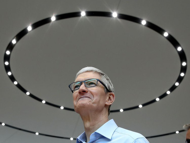 Điều hành công ty nghìn tỷ USD, Tim Cook cho rằng tiền bạc không tạo động lực cho mình, vẫn mua đồ lót giảm giá và muốn quyên góp hết tiền bạc sau khi trả học phí cho cháu trai - Ảnh 6. Điều hành công ty nghìn tỷ USD, Tim Cook cho rằng tiền bạc không tạo động lực cho mình, vẫn mua đồ lót giảm giá và muốn quyên góp hết tiền bạc sau khi trả học phí cho cháu trai - Ảnh 6.