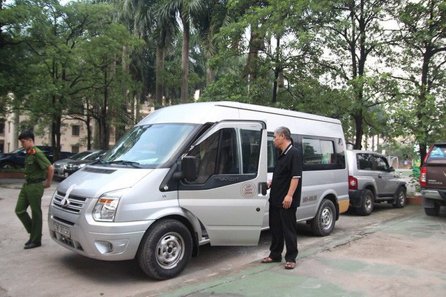  [CẬP NHẬT] Tài xế Doãn Quý Phiến thực nghiệm hiện trường vụ bé trai trường Gateway tử vong - Ảnh 3.