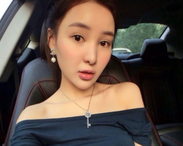 Quách Mỹ Mỹ: Yêu nữ hàng hiệu xuất thân từ gia đình tội phạm và góc khuất bán dâm, cá độ chao đảo cả showbiz Hoa ngữ - Ảnh 2. Quách Mỹ Mỹ: Yêu nữ hàng hiệu xuất thân từ gia đình tội phạm và góc khuất bán dâm, cá độ chao đảo cả showbiz Hoa ngữ - Ảnh 2.