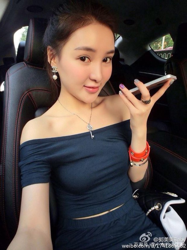 Quách Mỹ Mỹ: Yêu nữ hàng hiệu xuất thân từ gia đình tội phạm và góc khuất bán dâm, cá độ chao đảo cả showbiz Hoa ngữ - Ảnh 14. Quách Mỹ Mỹ: Yêu nữ hàng hiệu xuất thân từ gia đình tội phạm và góc khuất bán dâm, cá độ chao đảo cả showbiz Hoa ngữ - Ảnh 14.