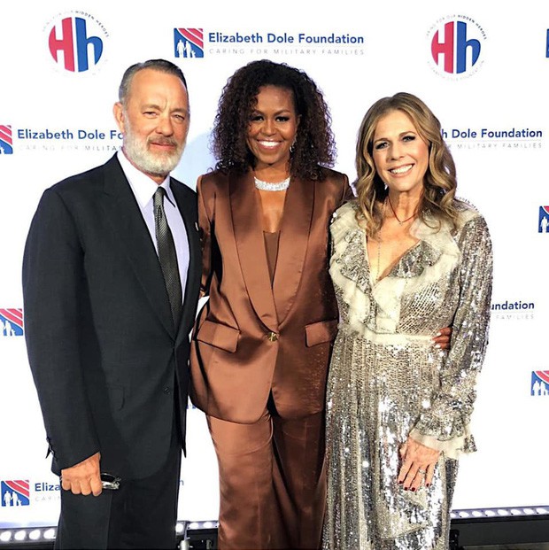 Danh tính vị khách hàng mới nhất của NTK Công Trí sẽ khiến chúng ta phải há hốc: Michelle Obama! - Ảnh 2. Danh tính vị khách hàng mới nhất của NTK Công Trí sẽ khiến chúng ta phải há hốc: Michelle Obama! - Ảnh 2.