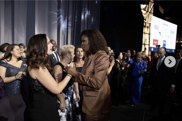 Danh tính vị khách hàng mới nhất của NTK Công Trí sẽ khiến chúng ta phải há hốc: Michelle Obama! - Ảnh 3. Danh tính vị khách hàng mới nhất của NTK Công Trí sẽ khiến chúng ta phải há hốc: Michelle Obama! - Ảnh 3.