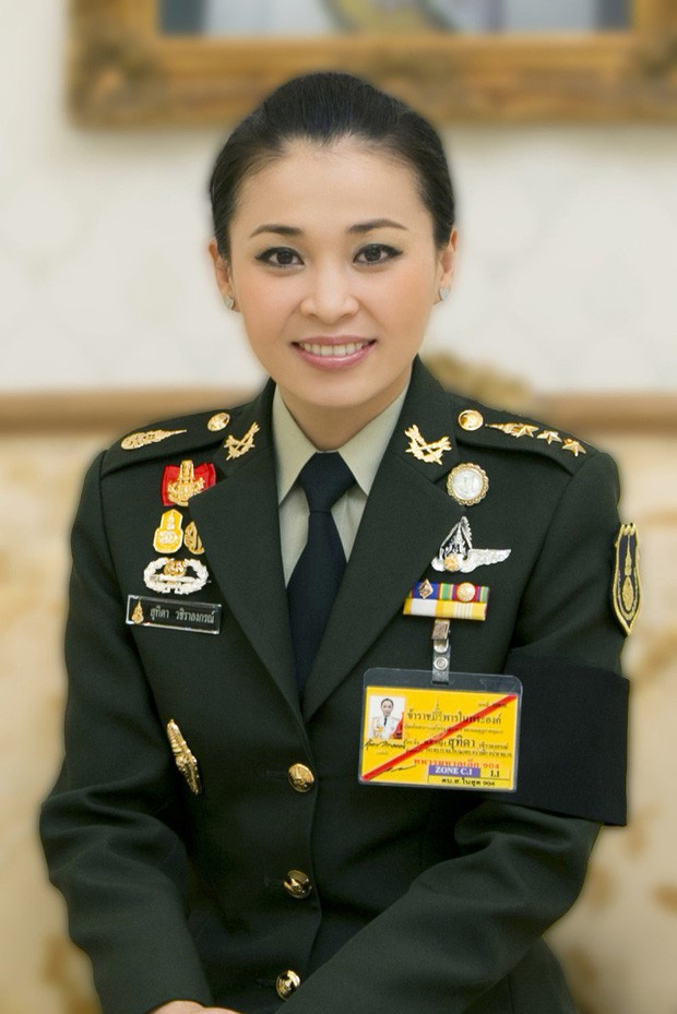 Quốc vương Thái Lan - vị vua Don Juan với một hậu cung đầy sóng gió cùng 5 người phụ nữ và 4 lần phế truất - Ảnh 5. Quốc vương Thái Lan - vị vua Don Juan với một hậu cung đầy sóng gió cùng 5 người phụ nữ và 4 lần phế truất - Ảnh 5.